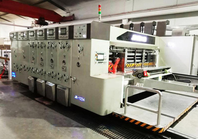 禮盒生產(chǎn)車(chē)間